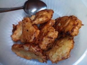 Bakwan goreng juga bisa dibuat dari sisa adonan tepung