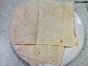 kulit lumpia, bisa tortila atau bikin sendiri (add 30 menit ya diawal. instruksi ada dimenu diatas juga)