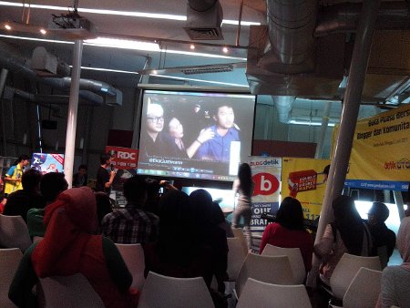 Eka Gustiwana Demi Tuhan 