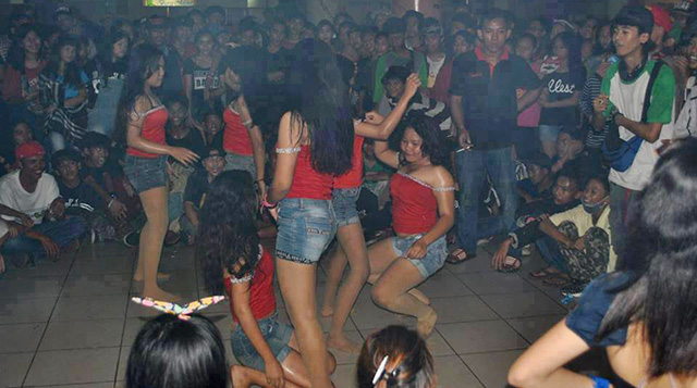 striptease SMP
