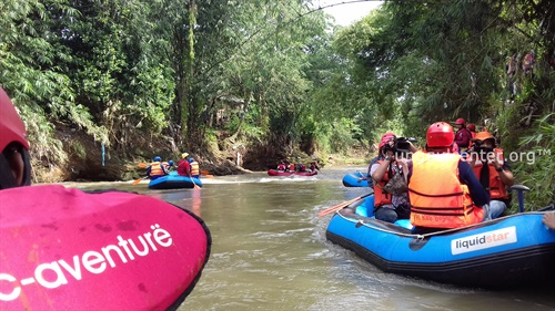 hari bumi pmi susur ciliwung