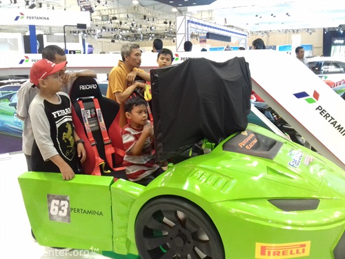 mobil untuk anak-anak main 