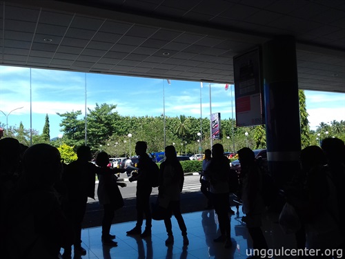 bandara manado