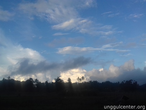 Pemanangan Tomohon Menjelang Magrib